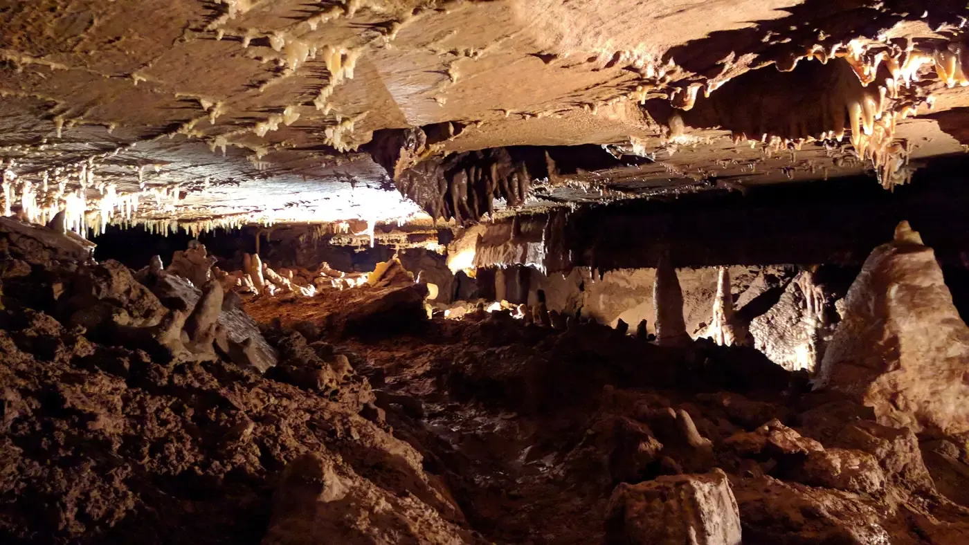 Tropfsteinschmuck in der Höhle Balcarka
